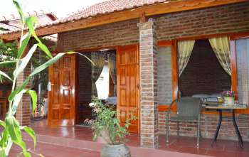 Bungalow family room
